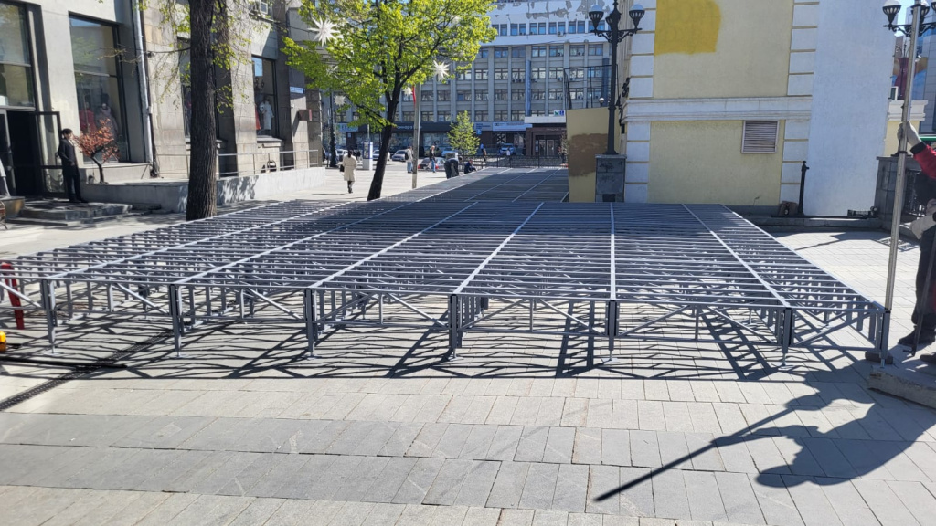Изготовление подиумов в Екатеринбурге.jpeg Изготовление подиумов в Екатеринбурге.jpeg